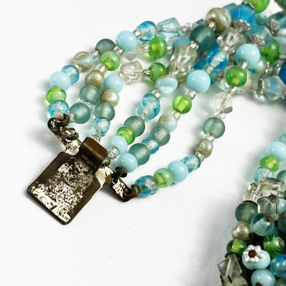 Mid-Century Vintage Blue & Green Beaded Bracelet - Picture 6 of 9